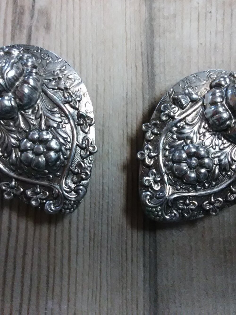 Vintage silver tone metal dress clips pair embossed flowers set of 2